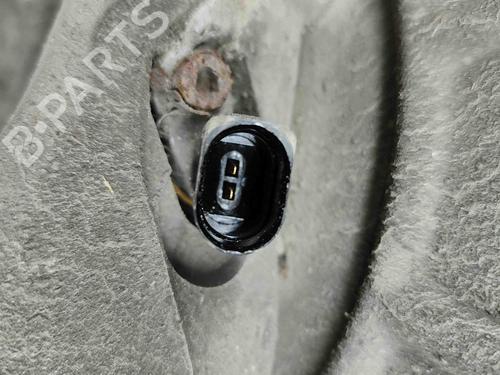 Right front steering knuckle VW SHARAN (7N1, 7N2) 2.0 TDI | BP26570052M26