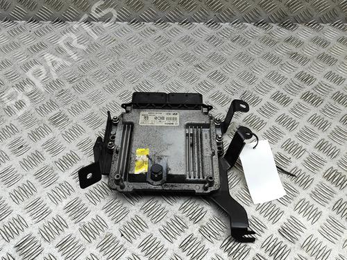 Centralina do motor Centralina do motor HYUNDAI TUCSON (TL, TLE) 1.7 CRDi (116 hp) 36471107 36471107