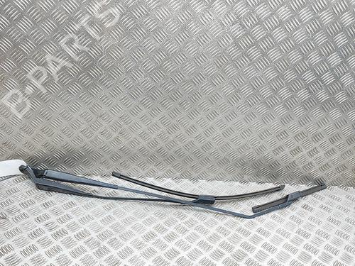 Used Front windshield wiper arm Front windshield wiper arm 38070473 38070473