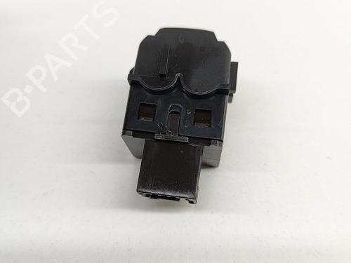 Switch PEUGEOT 3008 II SUV (MC_, MR_, MJ_, M4_) 1.5 BlueHDi 130 | BP21487130I30 
