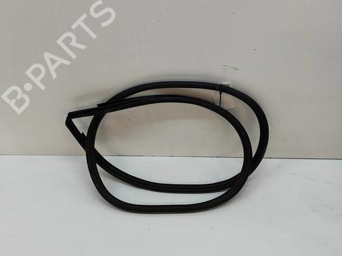 rubber-door-seal-toyota-yaris-_p21_-_pa1_-_ph1_-2020-28559806 main image