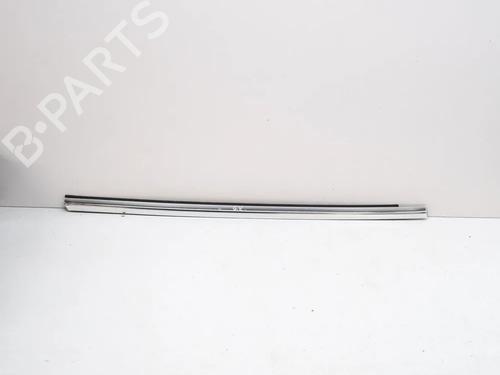 Dørliste Dørliste MERCEDES-BENZ E-CLASS Convertible (A207) E 350 CDI (207.423) (265 hp) 14633121 14633121