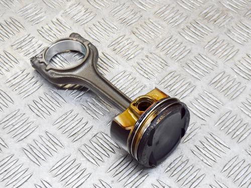 other-audi-a4-b9-8w2-8wc-14-tfsi-04e198401d-04e107065ed-2015-14629048 main image