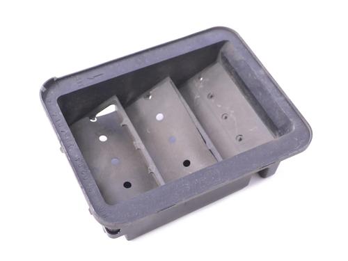 Grill Grill MITSUBISHI OUTLANDER III (GG_W, GF_W, ZJ, ZL, ZK) 2.0 Hybrid 4WD (GG2W) (189 hp) 33344555 33344555