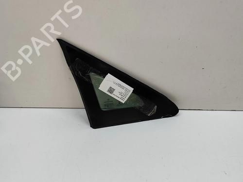 front-right-quarter-glass-mercedes-benz-v-class-w447-2014-28437352 main image