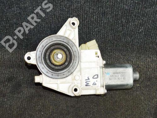 Right front window motor MERCEDES-BENZ M-CLASS (W164) ML 320 CDI 4-matic (164.122) | BP6715184E20 