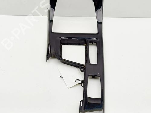 Used Middle console BMW X1 (F48) sDrive 18 d (150 hp) 29730919