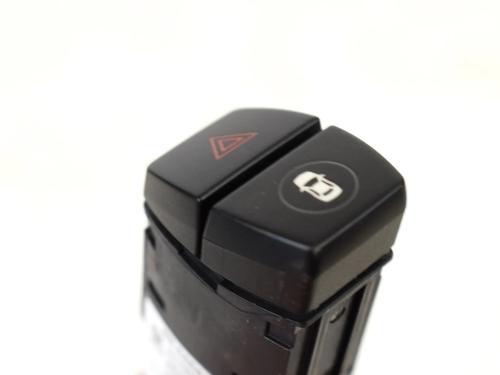 Used Warning switch BMW X1 (F48) sDrive 18 d (136 hp) 30212620