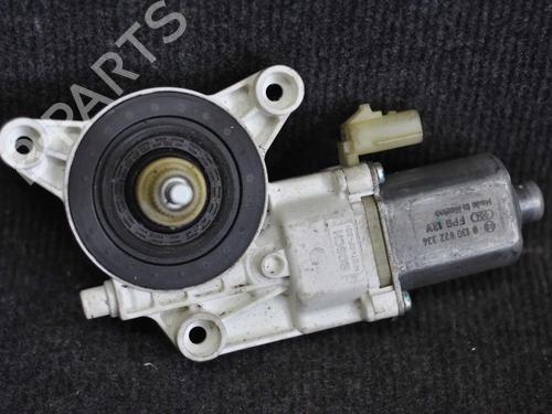 Used Right rear window motor CHRYSLER VOYAGER IV (RG, RS) 2.5 CRD (120 hp) 7081371