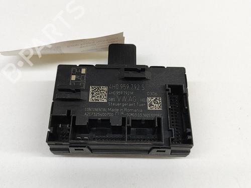 Used Electronic module Electronic module VW TOUAREG (7P5, 7P6) 3.0 V6 TDI (204 hp) 21486746 21486746