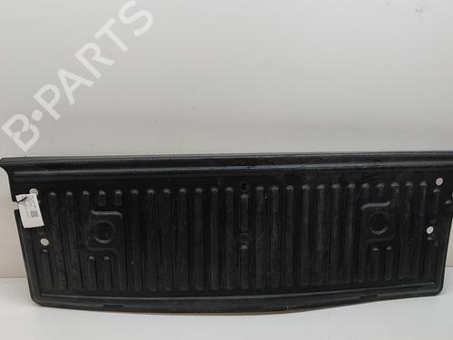 Used Boot lining TOYOTA HILUX VIII Pickup (_N1_) 2.4 D 4WD (GUN125_, GUN125R) (150 hp) 16535587