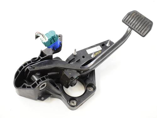 Used Break pedal LAND ROVER DISCOVERY SPORT (L550) 2.0 D 4x4 (180 hp) 30209842