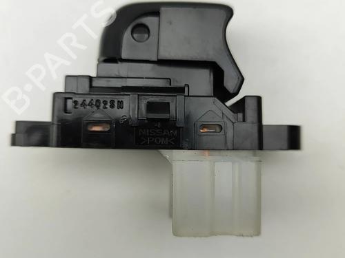 Right rear window switch NISSAN JUKE (F16_) DIG-T 117 | BP27794514I28