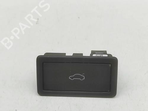 switch-vw-id4-e21-2020-35717855 main image