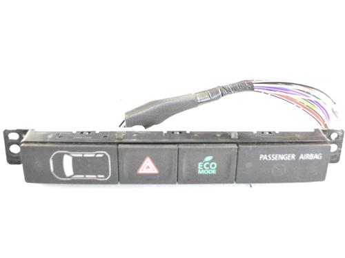 Used Warning switch MITSUBISHI OUTLANDER III (GG_W, GF_W, ZJ, ZL, ZK) 2.0 Hybrid 4WD (GG2W) (189 hp) 30217591