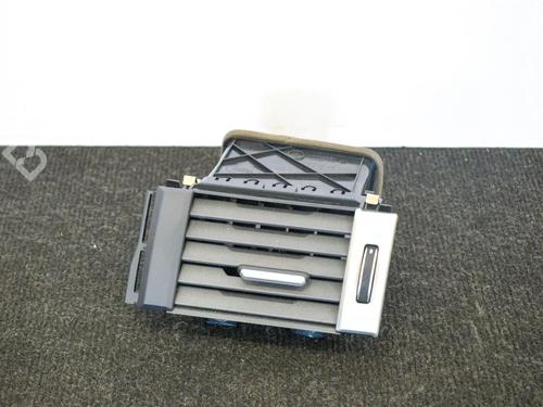 Used Air vent Air vent LAND ROVER RANGE ROVER EVOQUE (L538) 2.2 D 4x4 (150 hp) 14607870 14607870
