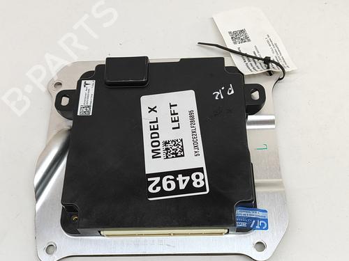 Used Electronic module TESLA MODEL X (5YJX) P100D AWD (772 hp) 25217874