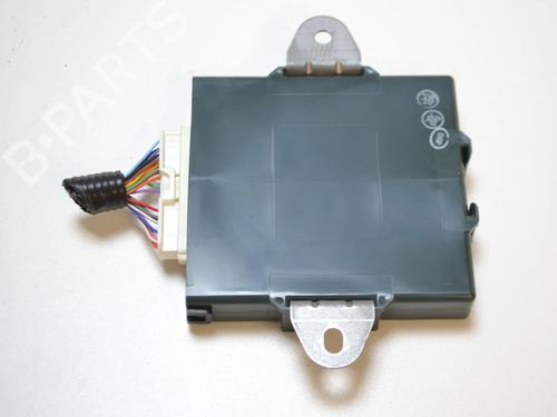 Used Electronic module LEXUS IS II (_E2_) 220d (ALE20) (177 hp) 9866328