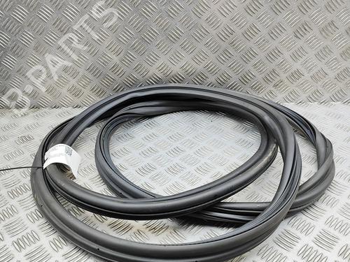 rubber-door-seal-tesla-model-y-5yjy-2019-33464984 main image