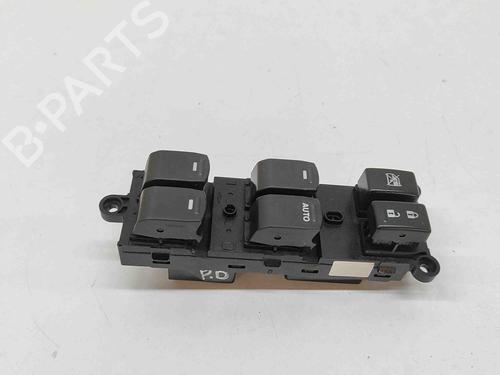 Used Right front window switch SUZUKI VITARA (LY) 1.6 DDiS AllGrip (APK416D) (120 hp) 29042560