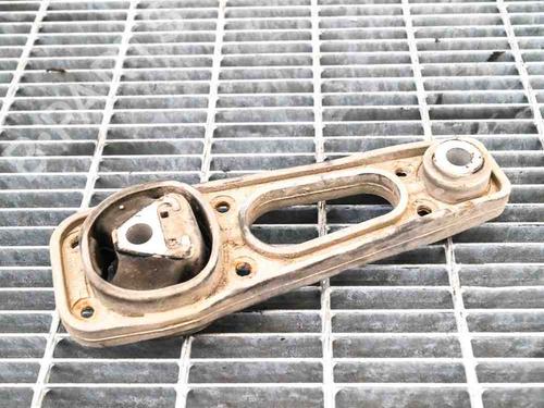 Used Gearbox mount DACIA DUSTER (HS_) 1.5 dCi 4x4 (HSMC, HSMD) (110 hp) 6740108