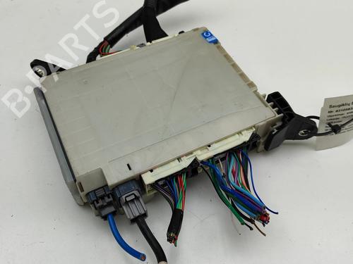 Used Fuse box LEXUS IS III (_E3_) 300h (AVE30_, AVE30R) (220 hp) 27797126