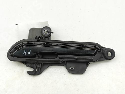 front-left-exterior-door-handle-tesla-model-3-5yj3-2017-33392363 main image