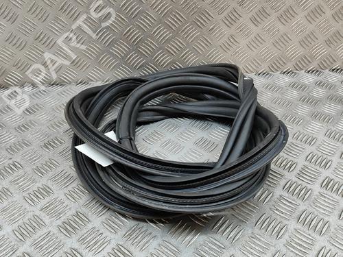 Rubber door seal CITROËN C4 III (BA_, BB_, BC_) 1.2 PureTech 130 (BAHNSA, BAHNSB) | BP28550724C142