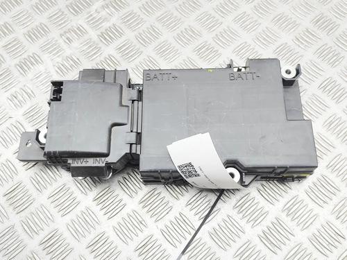 Used Fuse box Fuse box 37698857 37698857