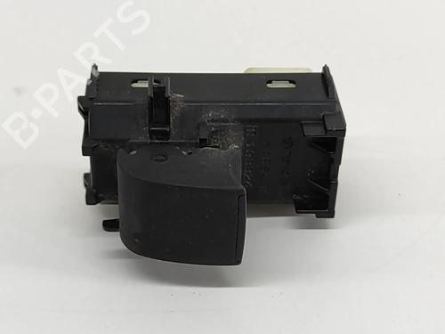 Used Left rear window switch TOYOTA HILUX VIII Pickup (_N1_) 2.4 D 4WD (GUN125_, GUN125R) (150 hp) 16076205
