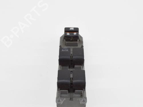 Used Left front window switch TOYOTA YARIS (_P13_) 1.5 Hybrid (NHP130_, NHP130) (101 hp) 14366647