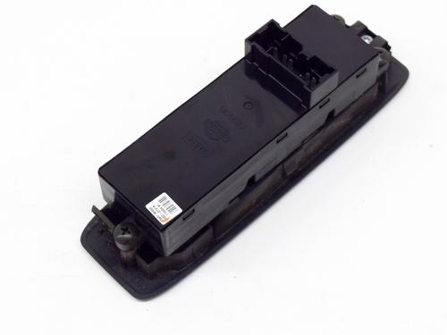 Right front window switch NISSAN PRIMERA (P12) 2.2 dCi | BP8353821I26 