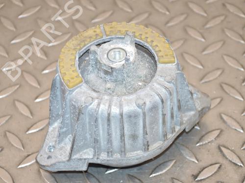 Used Engine mount Engine mount MERCEDES-BENZ CLS (C218) CLS 220 BlueTEC / d (218.301) (177 hp) 30620396 30620396