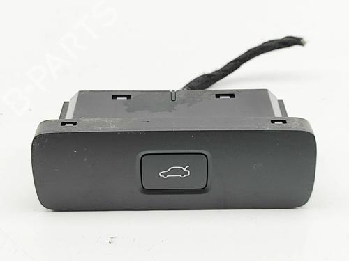 Used Switch VOLVO XC40 (536) B4 Mild-Hybrid (197 hp) 30679141