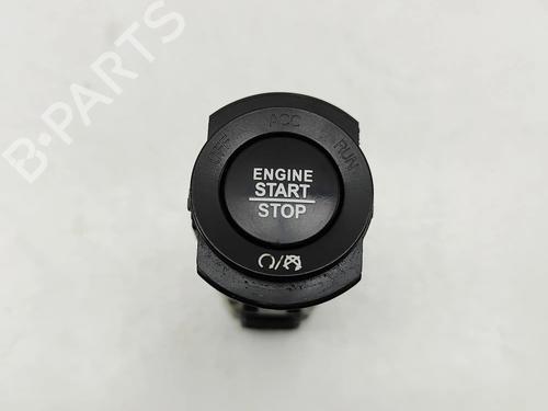 switch-maserati-levante-suv-m161-2016-33385958 main image