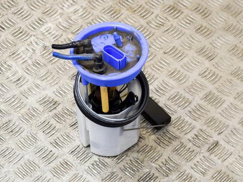 Used Fuel pump VW POLO V (6R1, 6C1) 1.0 TSI (110 hp) 10369615