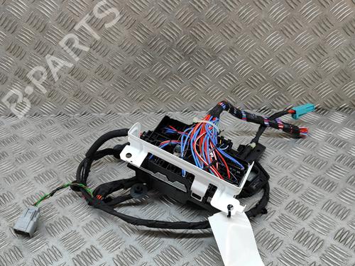 fuse-box-volvo-xc90-ii-256-2014-28556015 main image