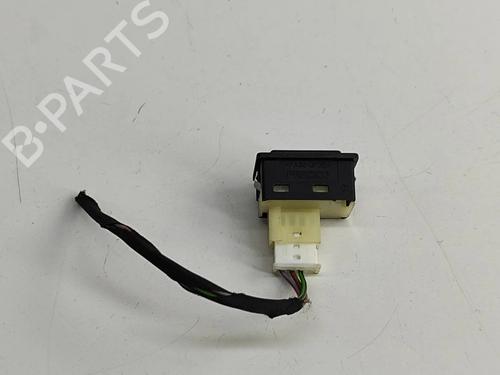 Switch BMW 6 Convertible (F12) 650 i xDrive | BP24820489I30