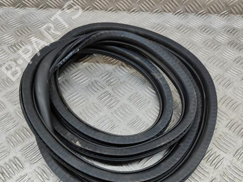 Used Rubber door seal OPEL GRANDLAND / GRANDLAND X (A18, P1UO) 1.2 (75) (131 hp) 16077154