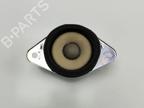 speaker-toyota-prius-plus-_w4_-2011-26576582 main image