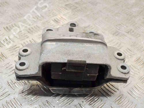 Soporte motor SKODA SUPERB II Estate (3T5) 2.0 TDI (170 hp) 8843018