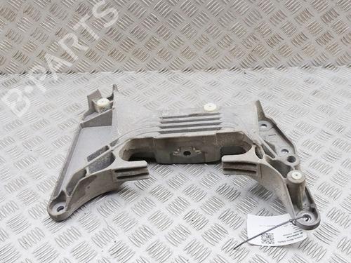 Used Gearbox mount Gearbox mount BMW 5 (G30, F90) 520 i (184 hp) 39958356 39958356