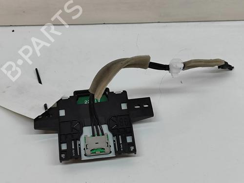 Antenne/Base TOYOTA bZ4X (_EAM1_) EV (YEAM15) (218 hp) 28560737