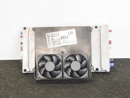 Used Electronic module Electronic module TESLA MODEL S (5YJS) 75D AWD (525 hp) 20233054 20233054