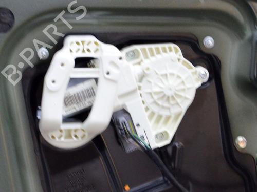 Left front door LAND ROVER DISCOVERY III (L319) 2.7 TD 4x4 | BP10073303C2 