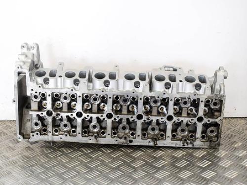 Used Cylinder head BMW 5 (F10) 530 d (258 hp) 6743369