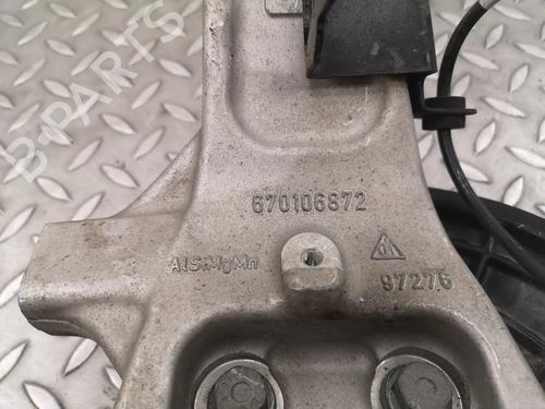 Right front steering knuckle MASERATI LEVANTE SUV (M161) 3.0 Q4 | BP30255353M26