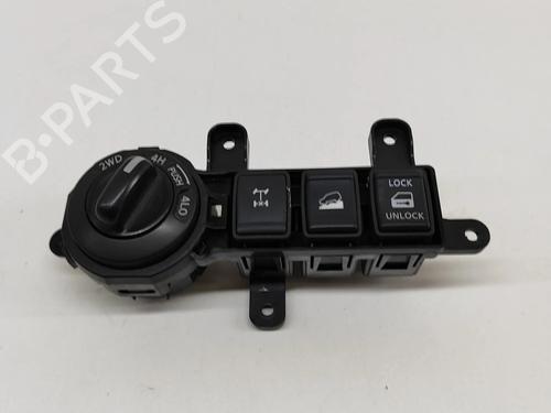 Used Switch Switch NISSAN NAVARA NP300 Pickup (D23, D23T) 2.3 dCi 4x4 (D231) (163 hp) 17016425 17016425