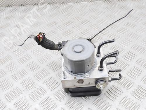 Used ABS pump ABS pump MERCEDES-BENZ GLA-CLASS (X156) GLA 180 (156.942) (122 hp) 40014389 40014389