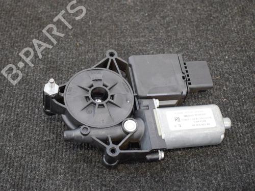 Used Left rear window motor Left rear window motor CITROËN C3 III (SX) 1.2 VTi 82 (82 hp) 6748580 6748580